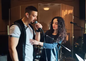 Sesten Sanata - Profesyonel Şan Dersi ile Sesinizi Ustalaştırın