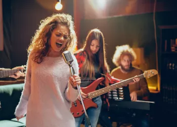 Şan Dersi Alan Herkes Şarkı Söyleyebilir mi?