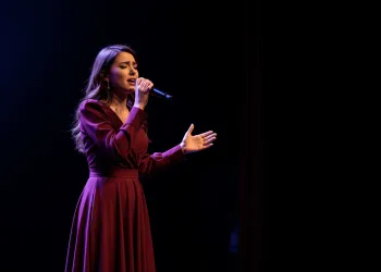 Şarkı Söylerken Ağızdan mı Burundan mı Nefes Alınır? İşte Doğrusu